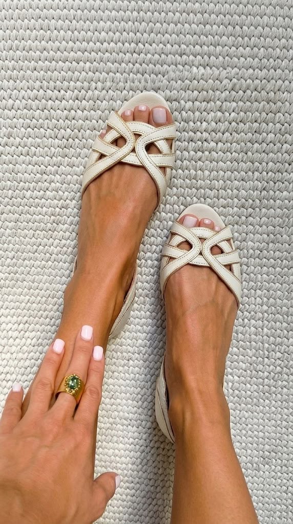 Camilla™ | Elegantit Kreeminväriset Kiedot Sandalit