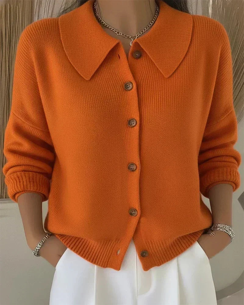 Mathilde | Napillinen Pehmeä Kauluksellinen Cardigan