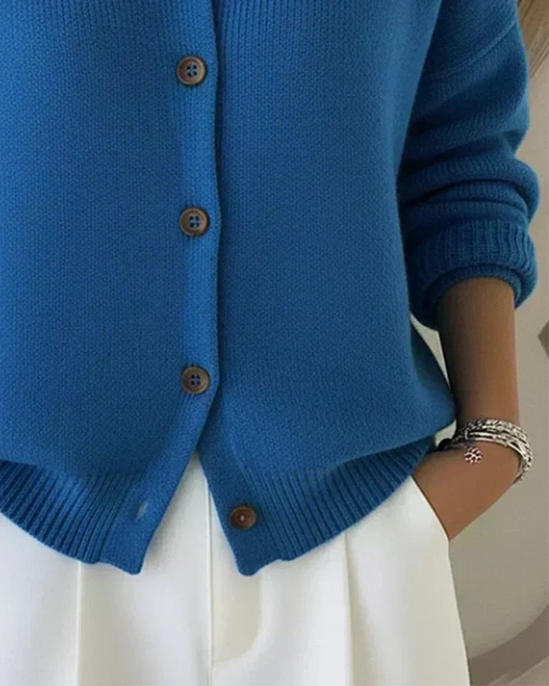 Mathilde | Napillinen Pehmeä Kauluksellinen Cardigan