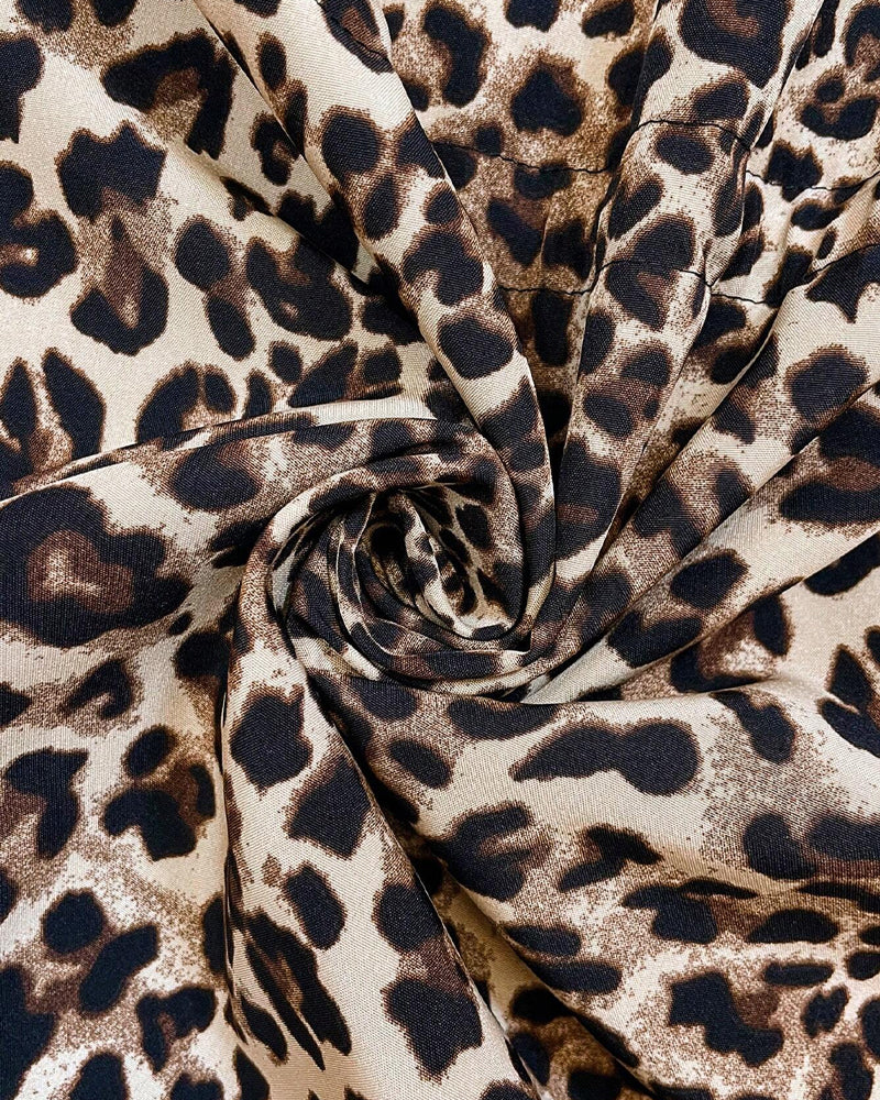 Adriana | Käännettävä takki hupulla ja leopardikuosisella