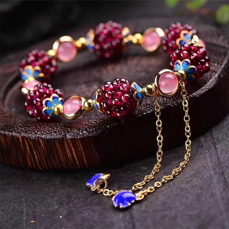 Kivistä tehty Berries-rannekoru