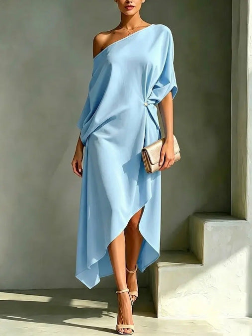 Camila – Epäsymmetrinen elegantti mekko