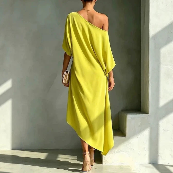 Camila – Epäsymmetrinen elegantti mekko