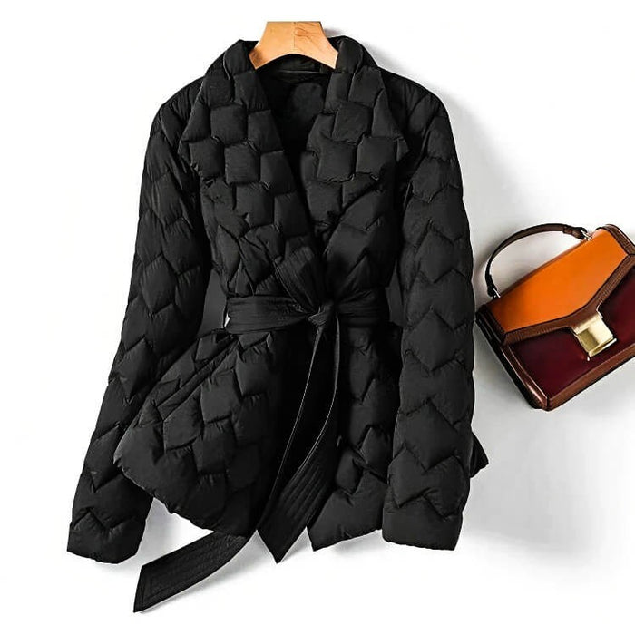 Tiziana™ | ELEGANTTI TAKKI ERISTYKSEN KANSSA