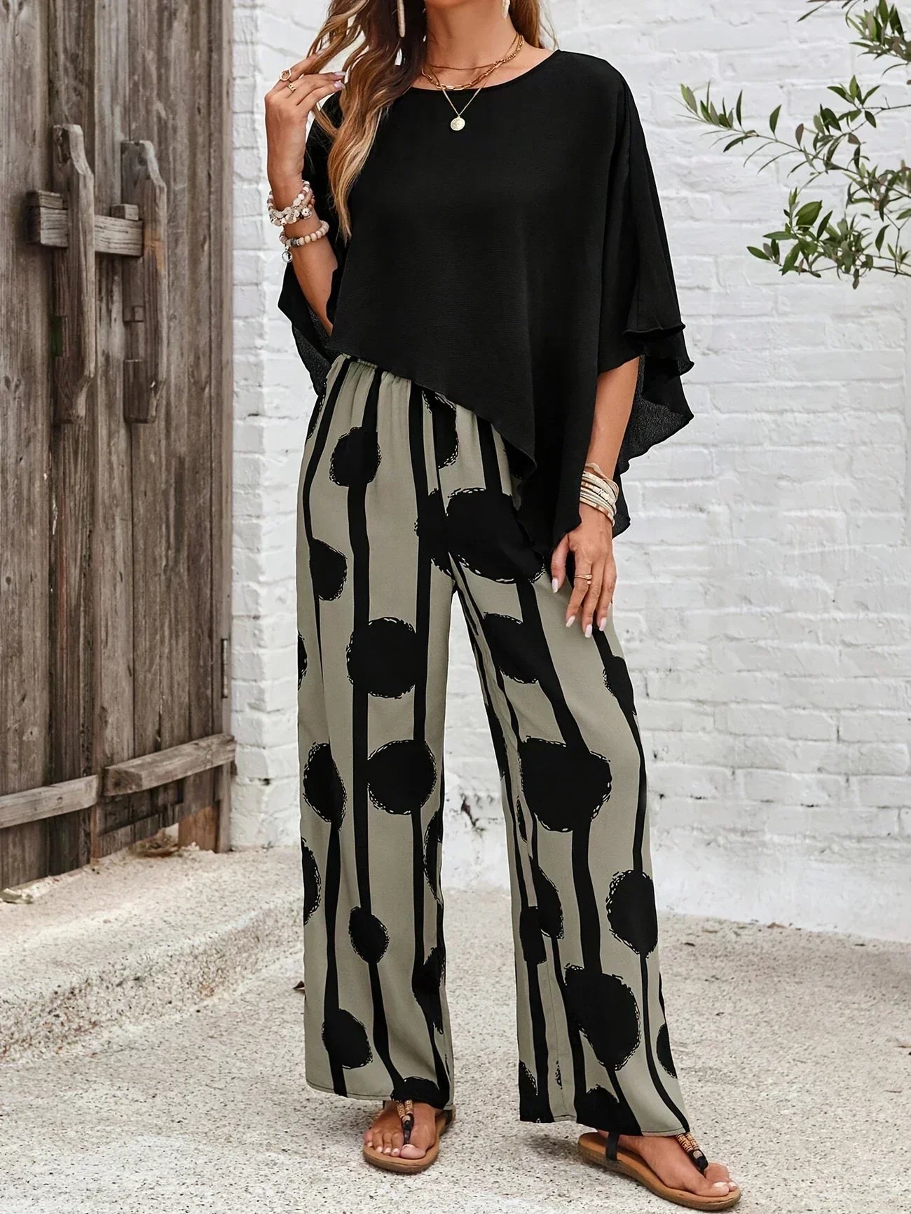 Valeriana™ | Epäsymmetrinen Yläosa ja Boho-Housut