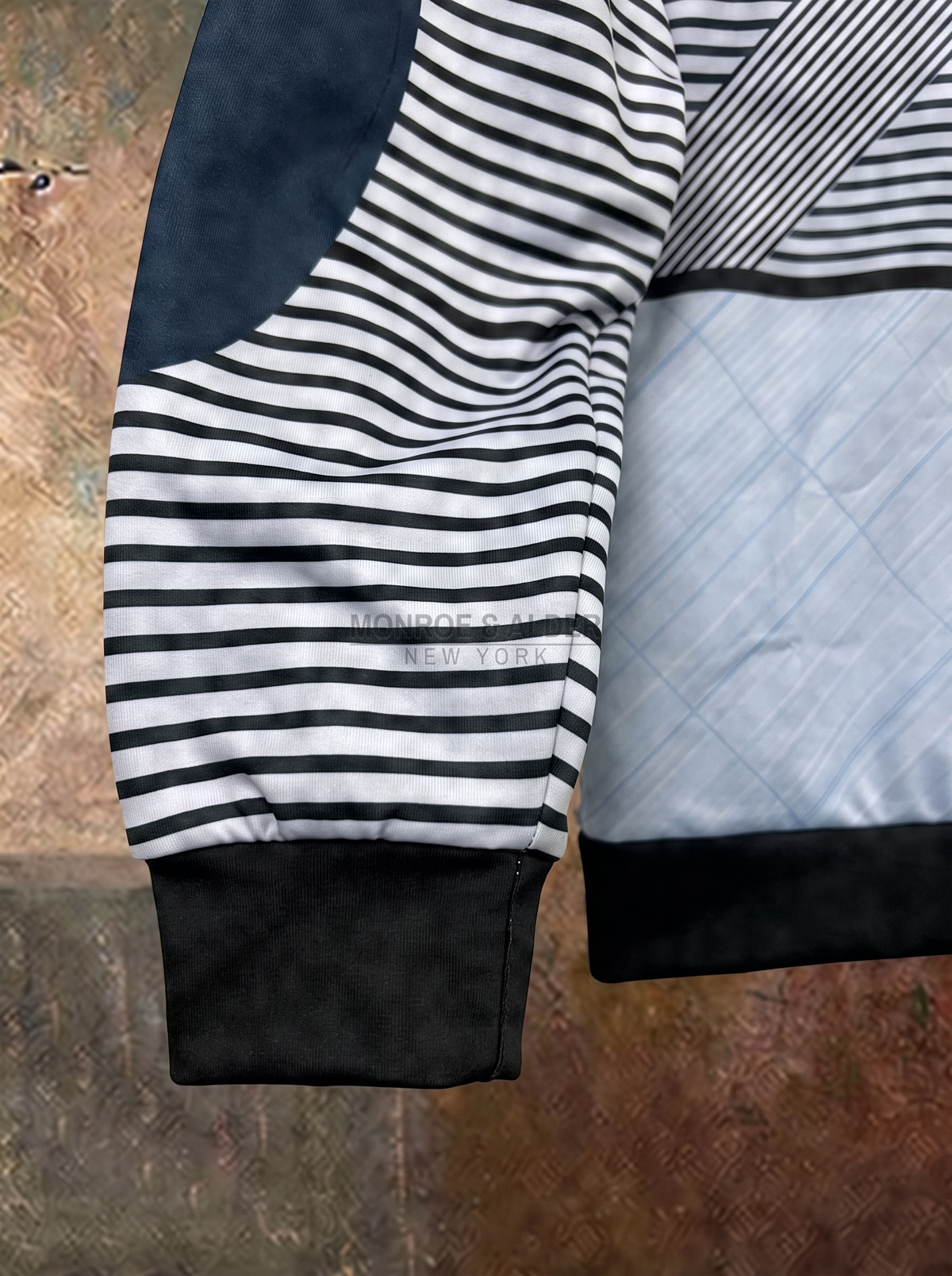 Conrad™ — Tyylikäs Puolivetoketjullinen Neule